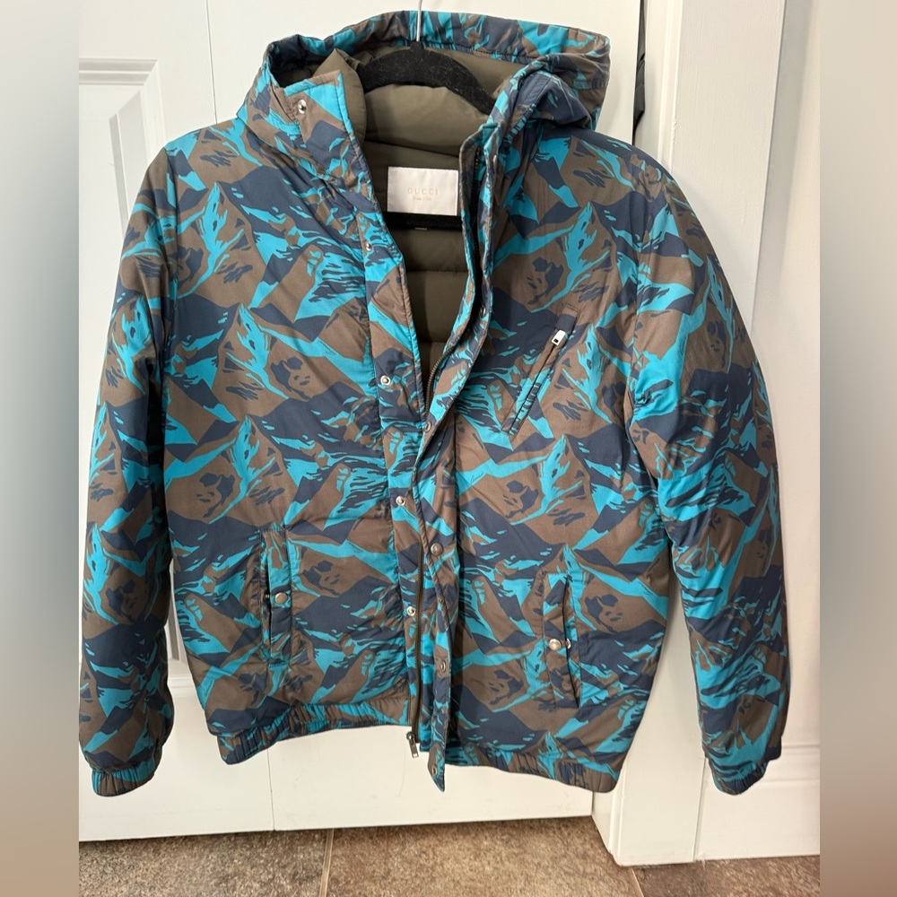 Gucci boys puffer jacket size 12.